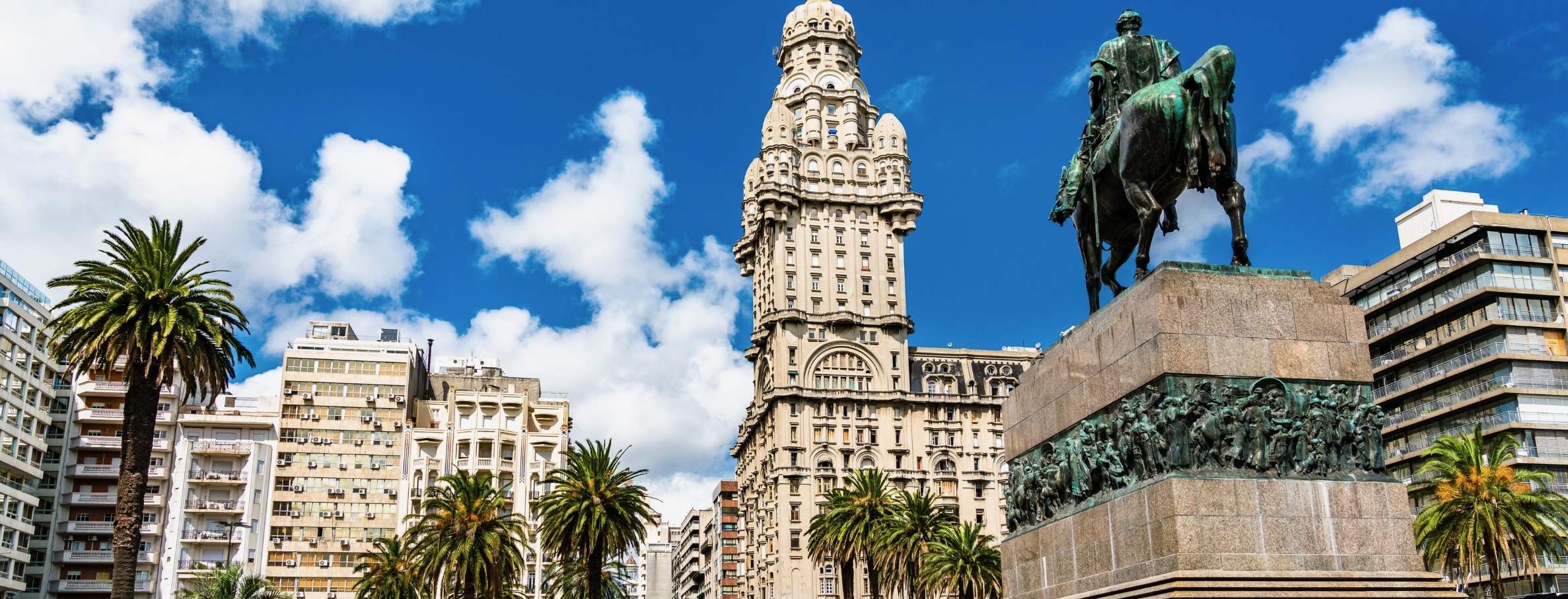 plaza independencia montevideo
